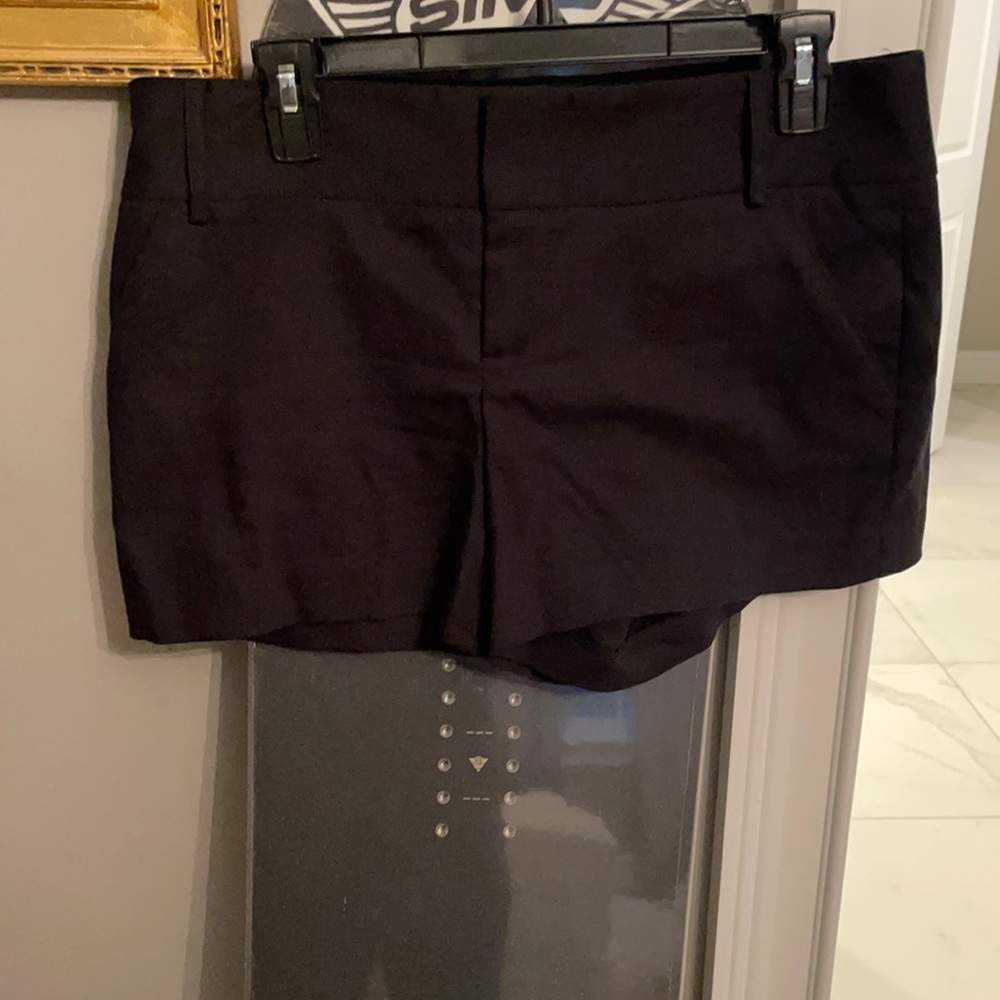 Alice & Olivia Black wide waistband shorts size 8